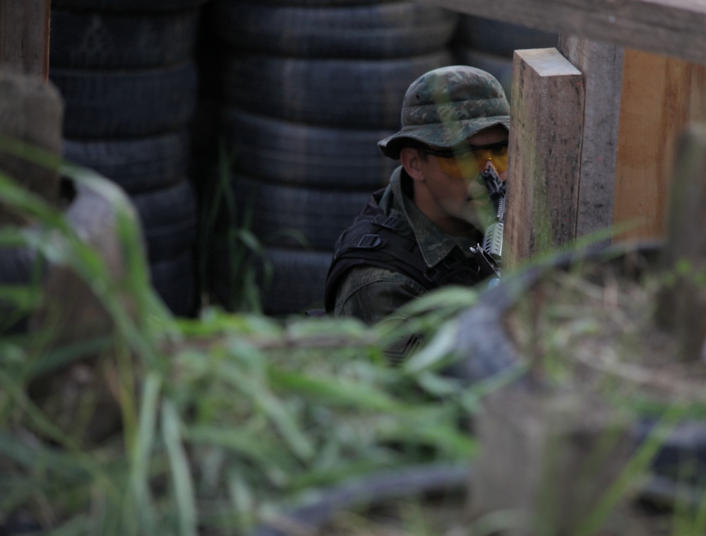 Naval Special Warfare troops train with elite Brazilian Unit during Joint training