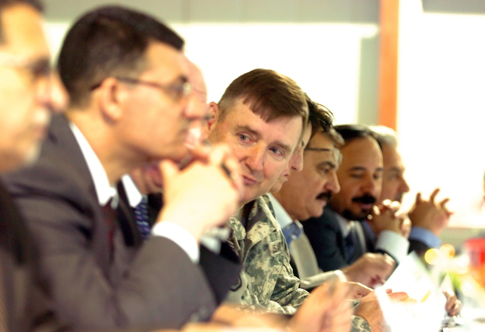USF-I Deputy Commanding General Holds the First Cropper TIF Transfer Conference