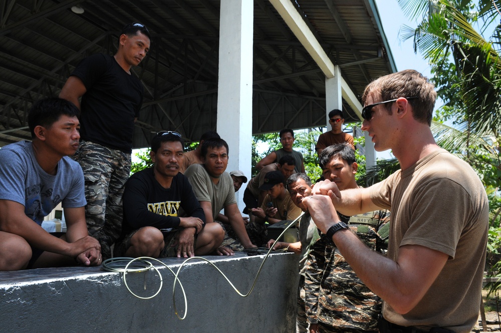 Explosive Ordnance Disposal Mobile Unit 5