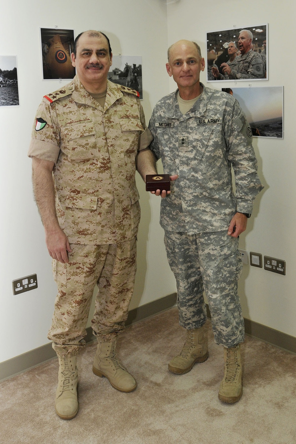 Gen. Khaled Al-Sader Visits Camp Arifjan