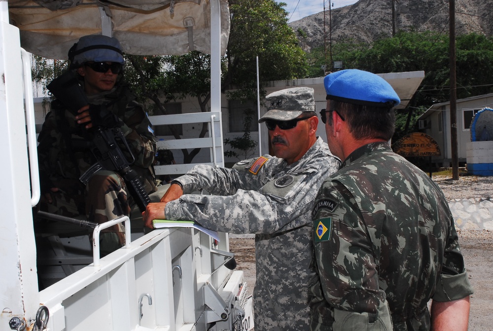 Maj. Gen. Trombitas' visit to Gonaives