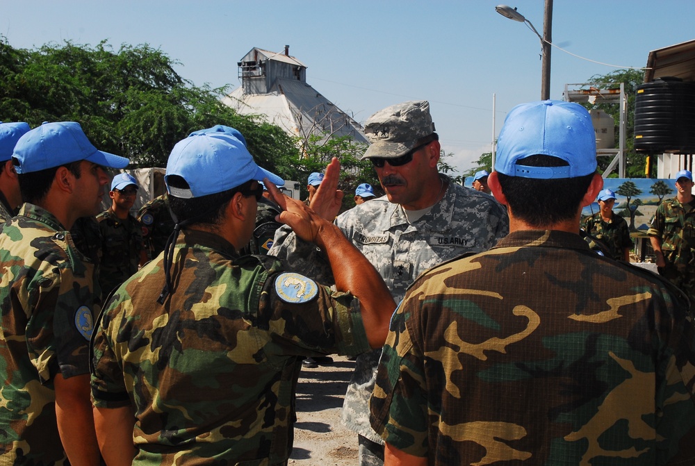 Maj. Gen. Trombitas' visit to Gonaives