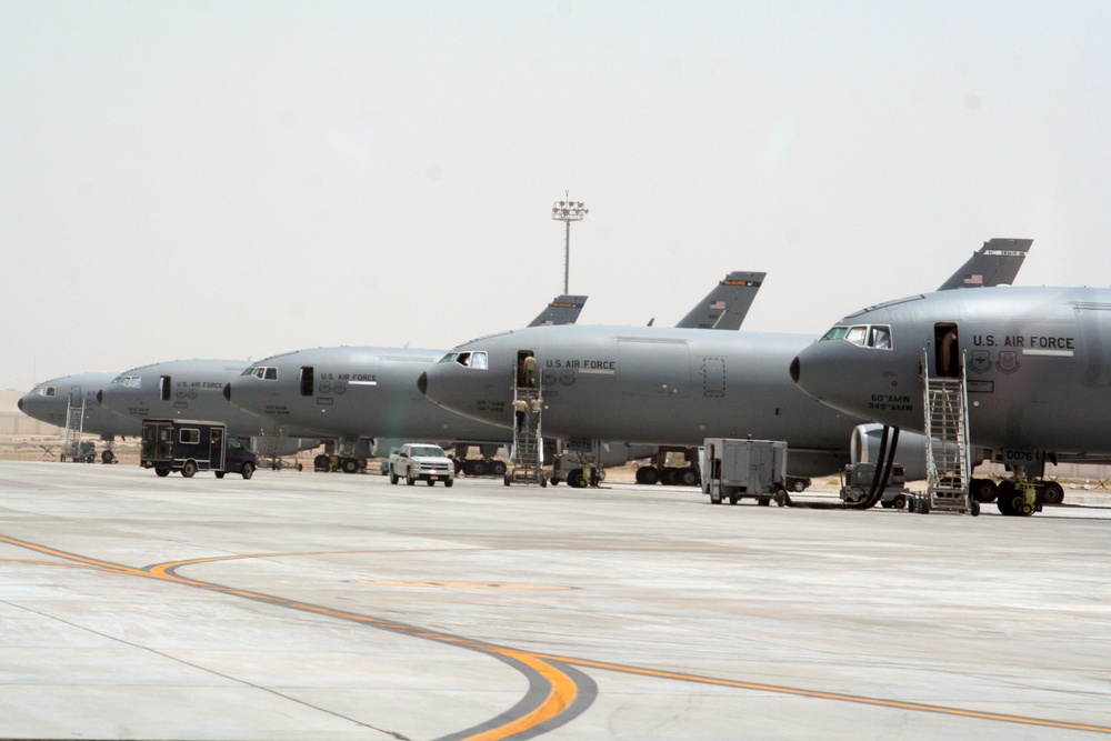 Air Refueling Giant -- KC-10s and Airmen Who Support Them Fly Combat Missions in Southwest Asia