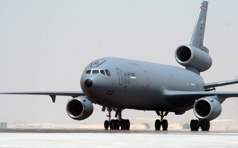 Air Refueling Giant -- KC-10s and Airmen Who Support Them Fly Combat Missions in Southwest Asia