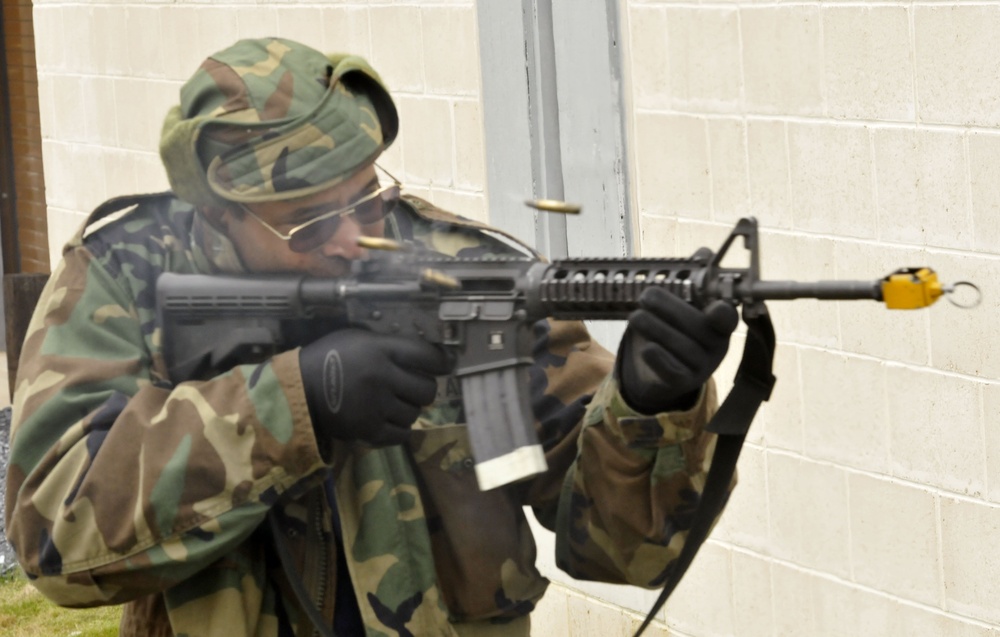 Cavalry Scouts Train on Urban Operations