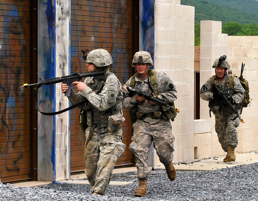 Cavalry Scouts Train on Urban Operations