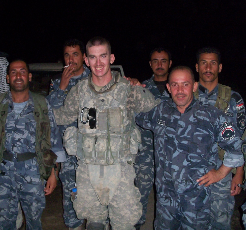 Iraqi police and U.S. forces partner in disabled aircraft recovery