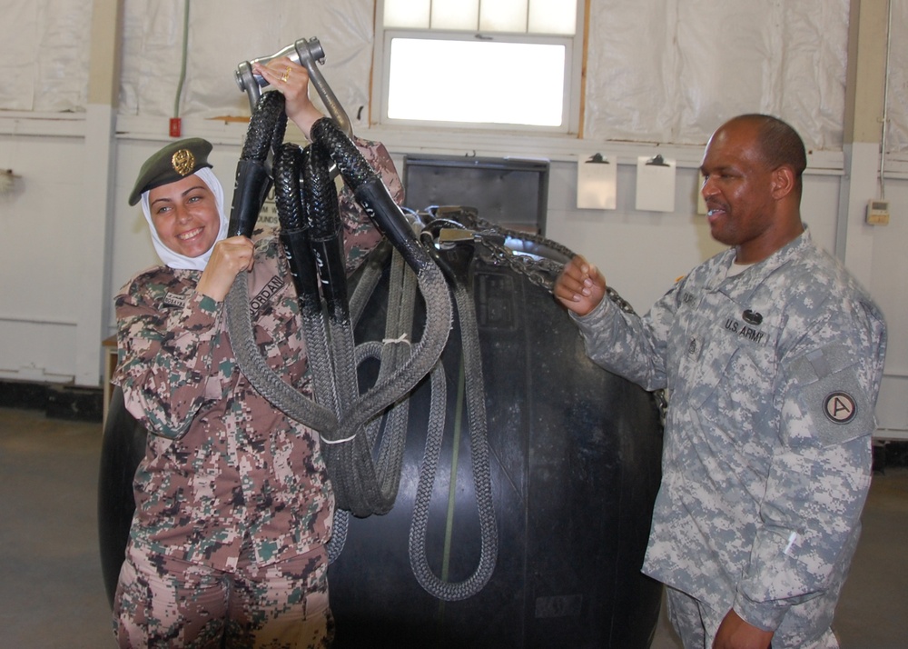 Third Army hosts women's forum with Jordanian military