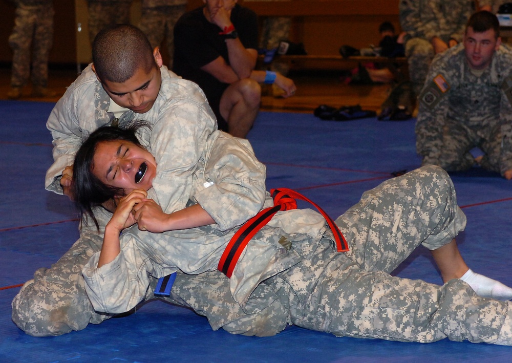 Soldiers compete in warrior competition