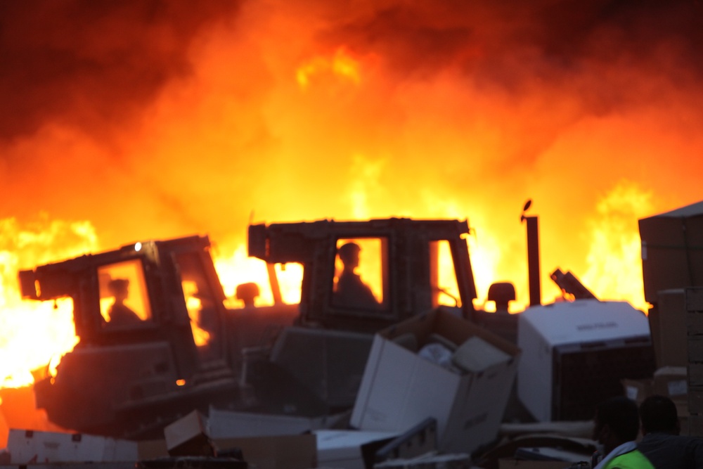 MWSS-274 Marines Battle Fire Aboard Camp Leatherneck