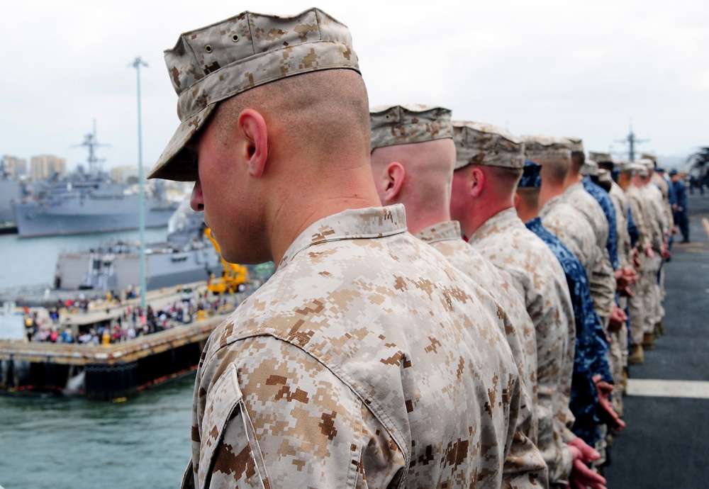 USS Peleliu departs