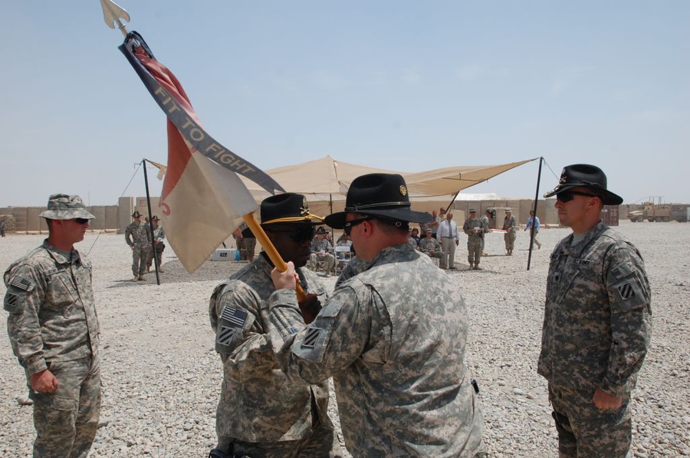 Cav unit changes commanders in Iraq