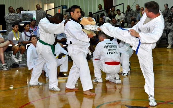 Soldiers in Iraq get a taste of Asia