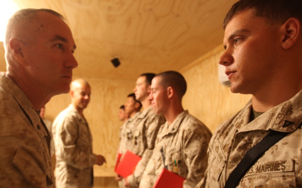 7th ESB Marines Awarded for 'heroic Actions' During Leatherneck Fire