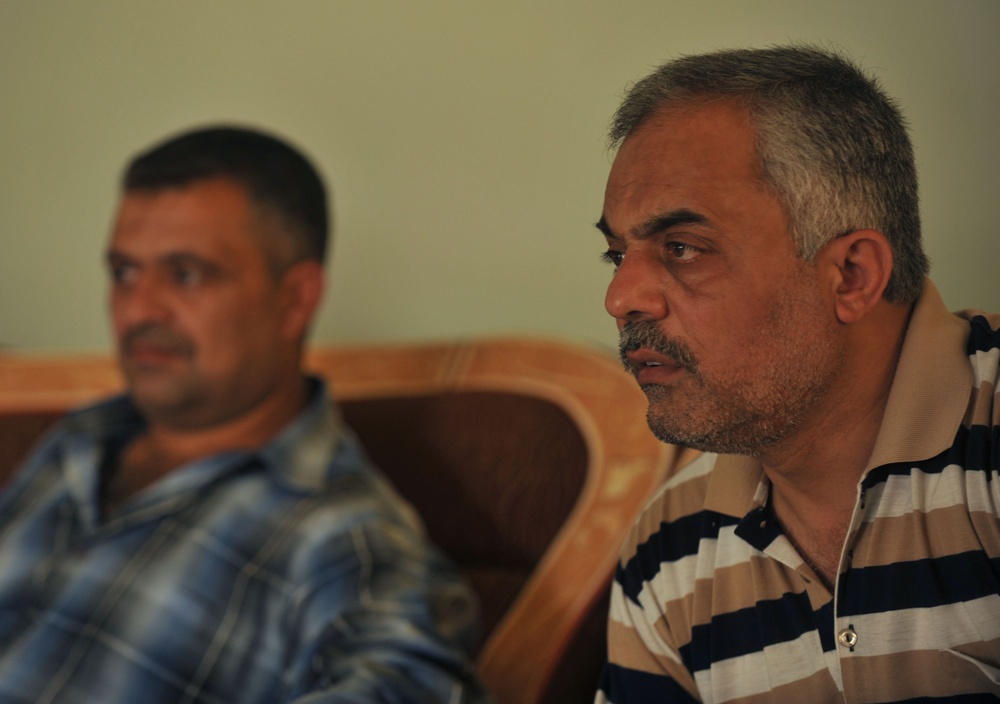 Airmen, Soldiers take trip to local Iraqi fire station
