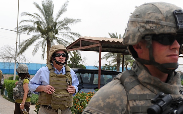 MPs escort aid workers to Iraqi agricultural college