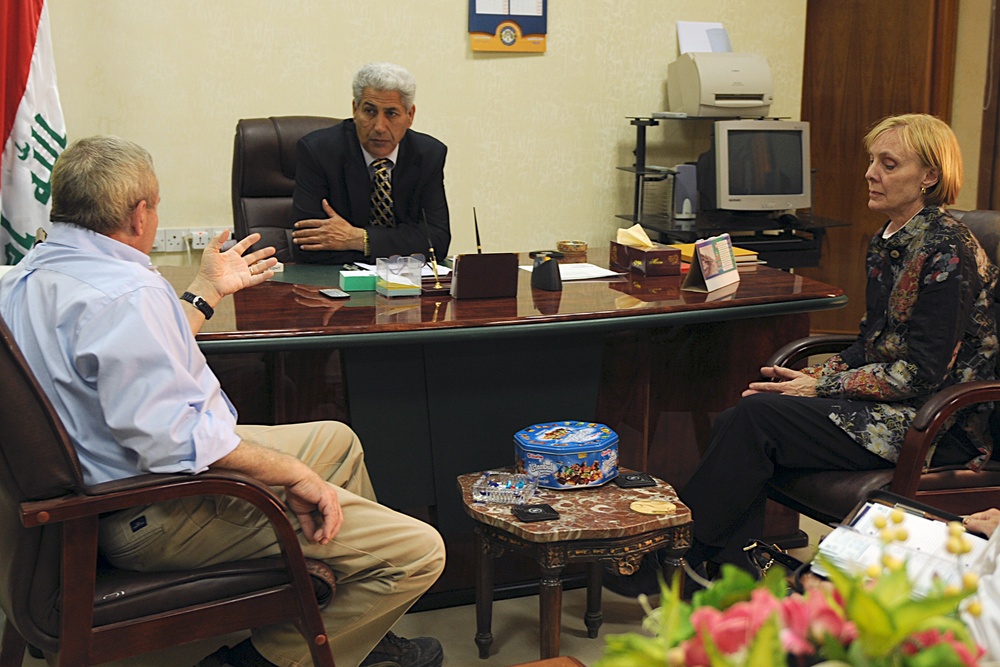 MPs escort aid workers to Iraqi agricultural college