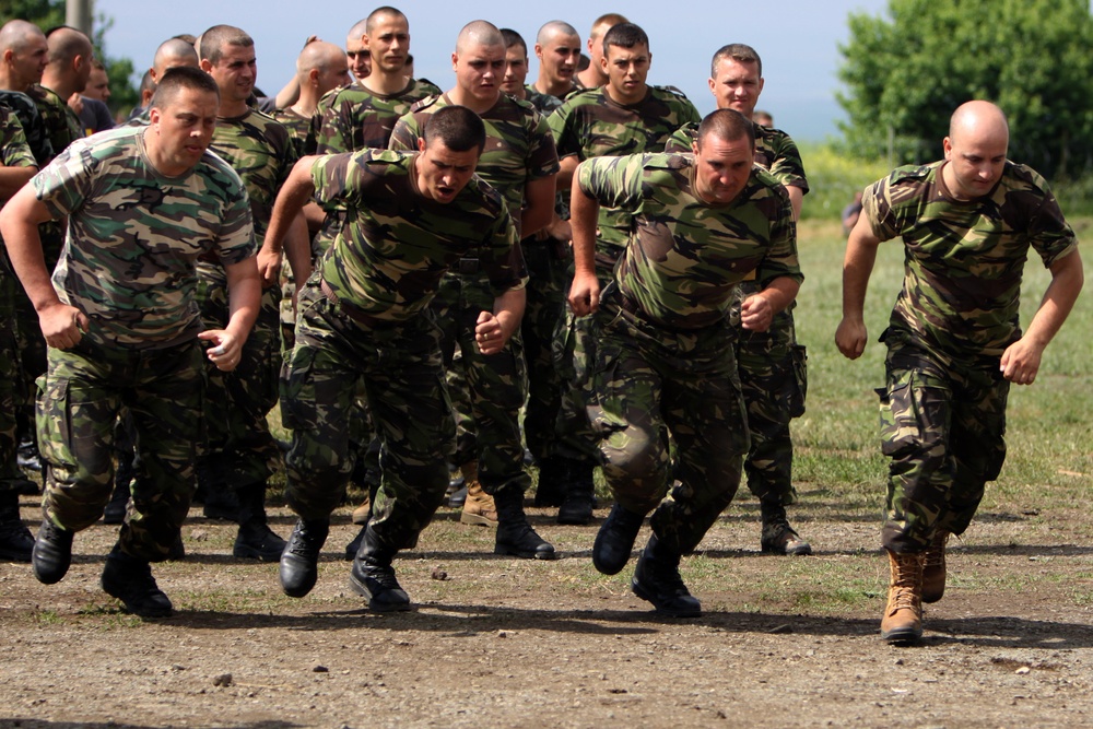 US Marine Corps Martial Arts Program Holds Crucial Role in Romanian Peacekeeping Operations Training