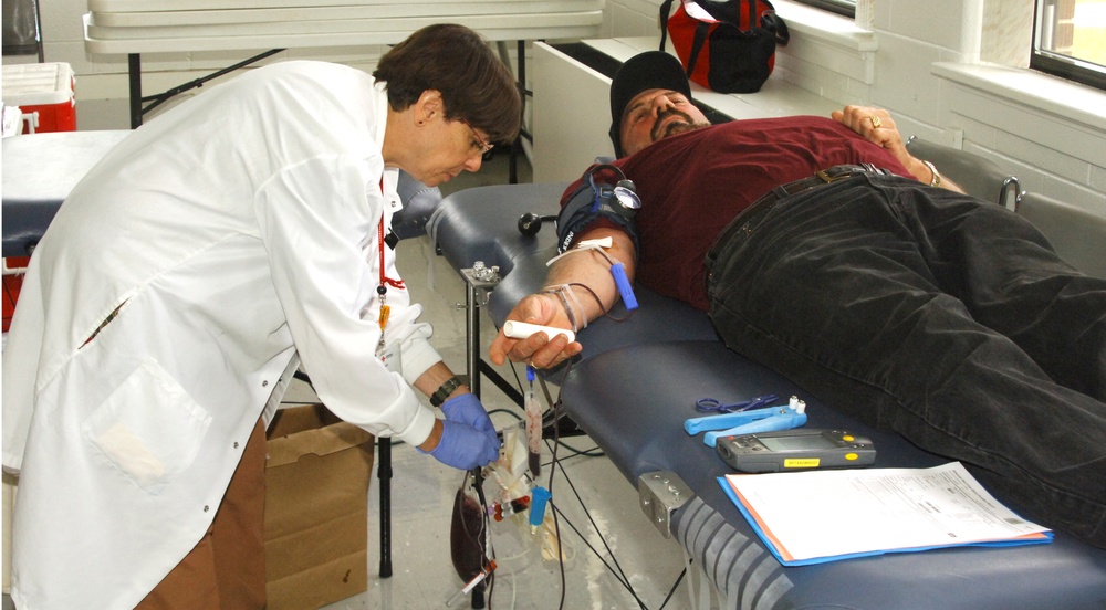 ASA-Dix Community Gives Blood