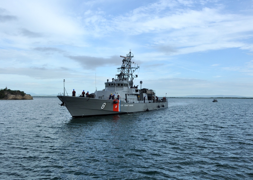 USCGC Zephyr Pulls Into GTMO