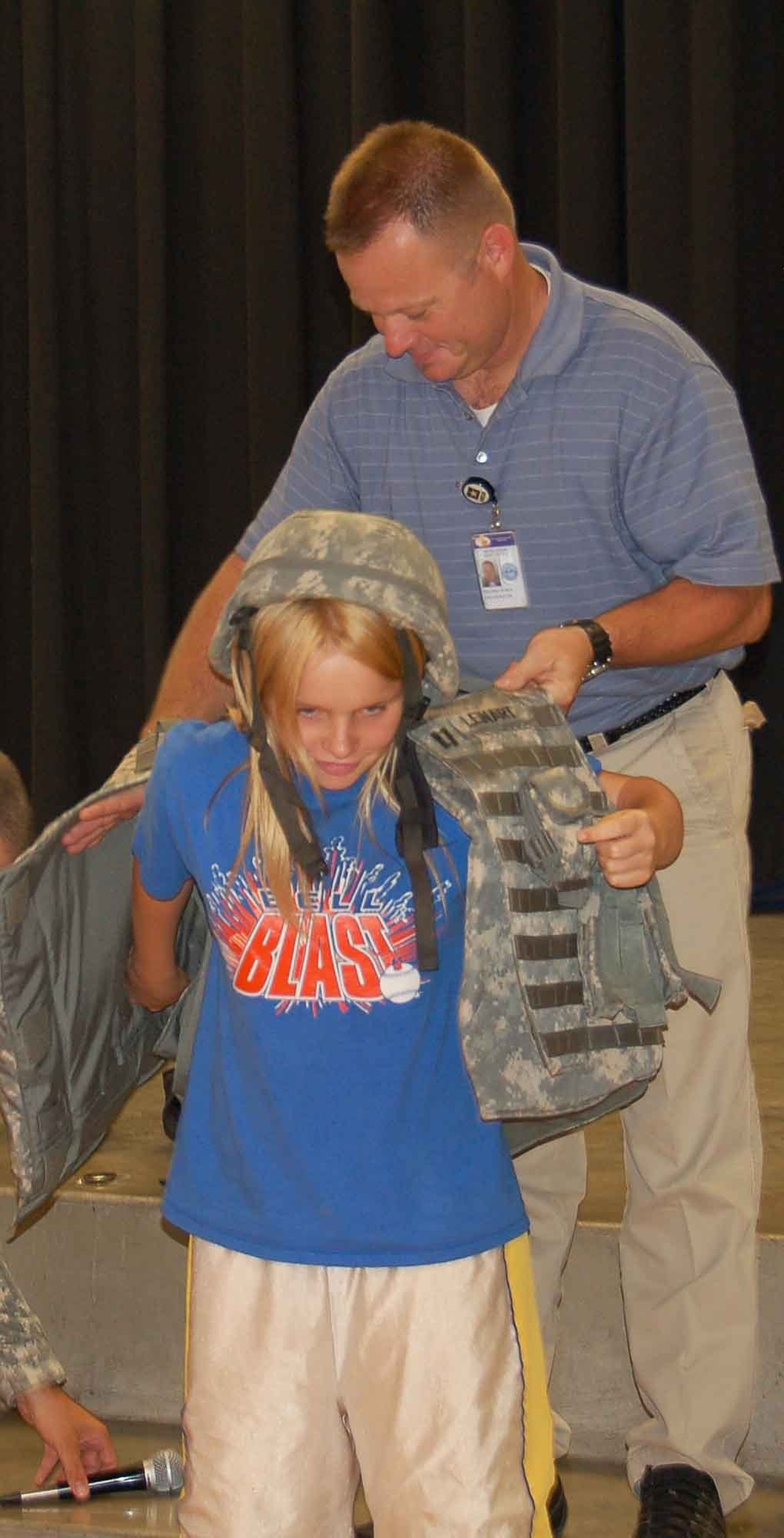 Soldiers Visit Local School for Safety Day