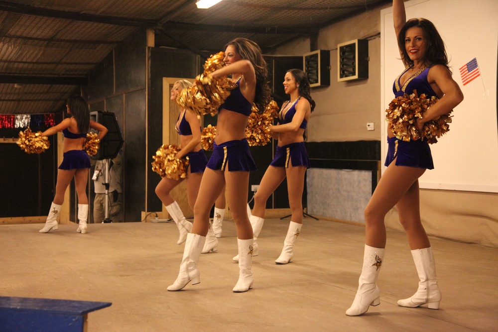 Minnesota Vikings Cheerleaders Performance