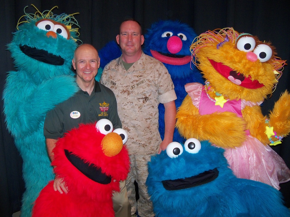 USO Brings Sesame Street to Cherry Point
