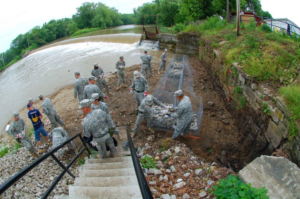 Community project continues to revitalize local Blue River Dam