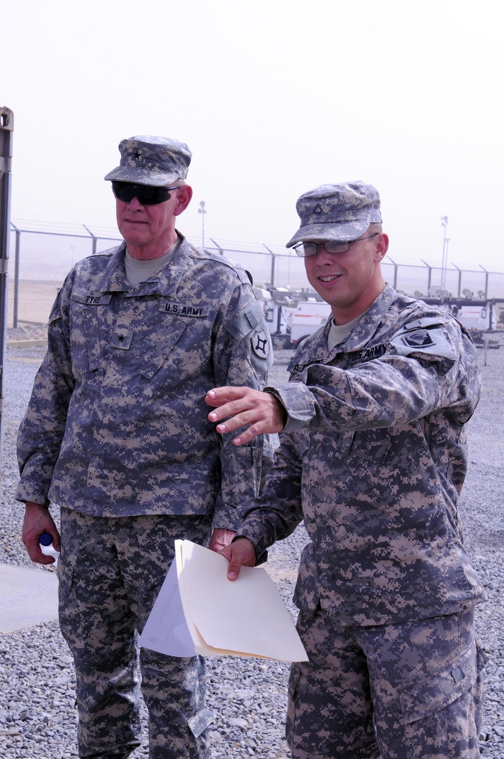 Florida State chief of staff and state command sergeant major visit the 53rd IBCT in Kuwait