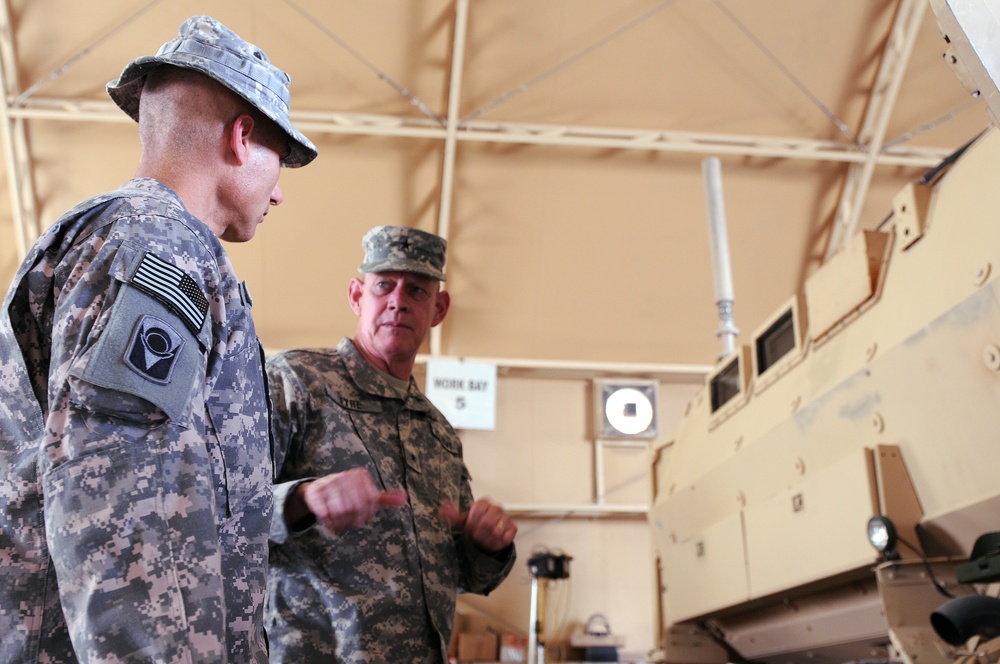 Florida State chief of staff and state command sergeant major visit the 53rd IBCT in Kuwait