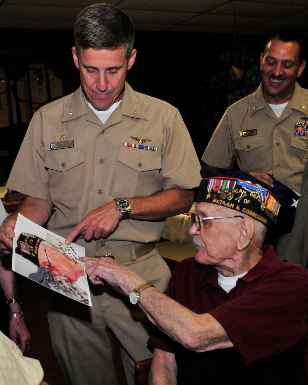 Bataan captain meets with death march survivors