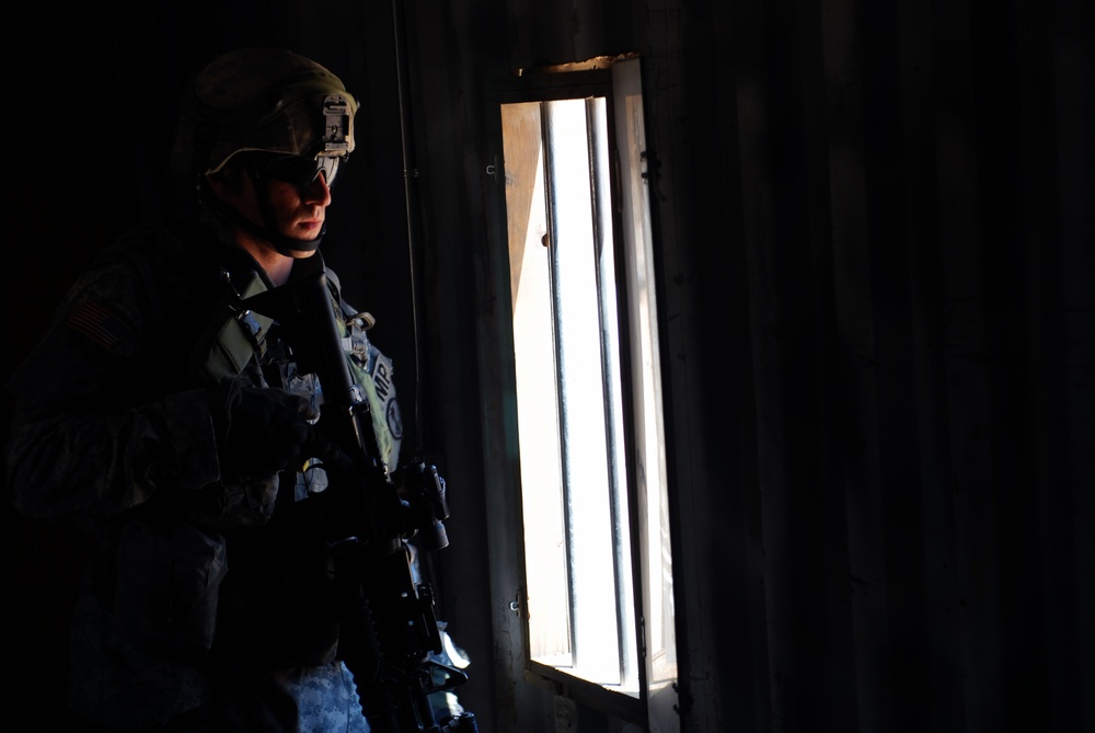 303rd MP Company, 1st Plt., Trains at Fort Irwin