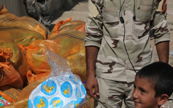 Al Mufarj Aid Drop