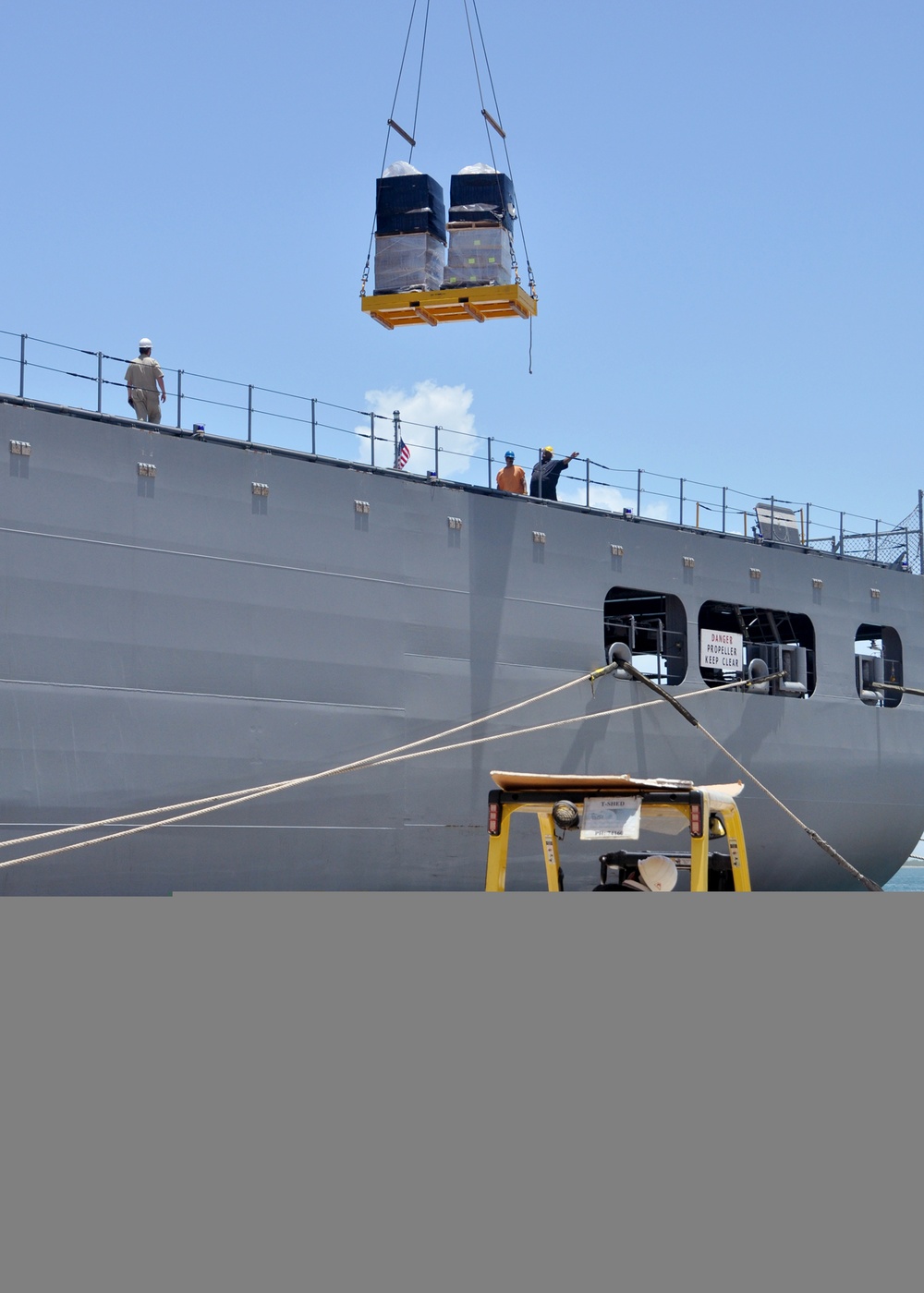 USNS Wally Schirra Pulls Into GTMO