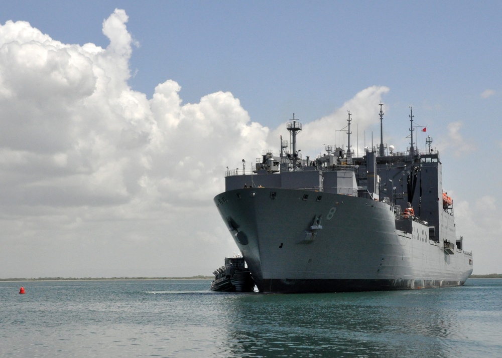 USNS Wally Schirra Pulls Into GTMO