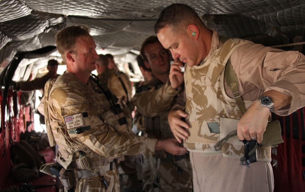 CG and Sgt. Maj. of 3rd MAW Take Familiarization Flight Aboard a British CH-47 Chinook