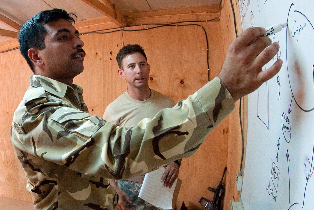Advise, assist paratroopers learn as much as Iraqis during air assault training
