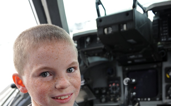 Students, Airmen share day to remember