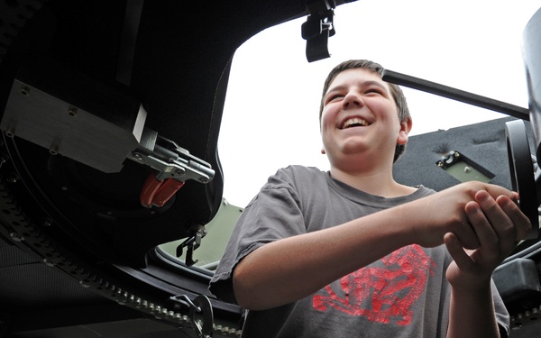Students, Airmen share day to remember