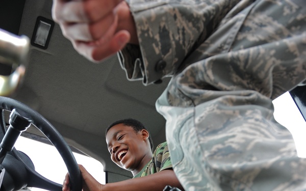 Students, Airmen share day to remember