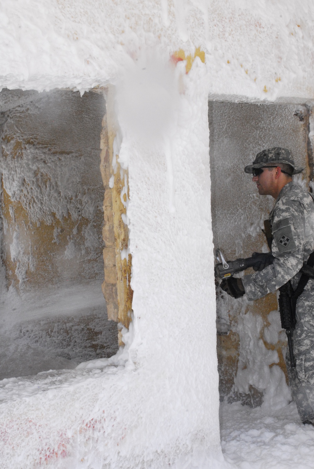 Soldiers learn DeCon techniques