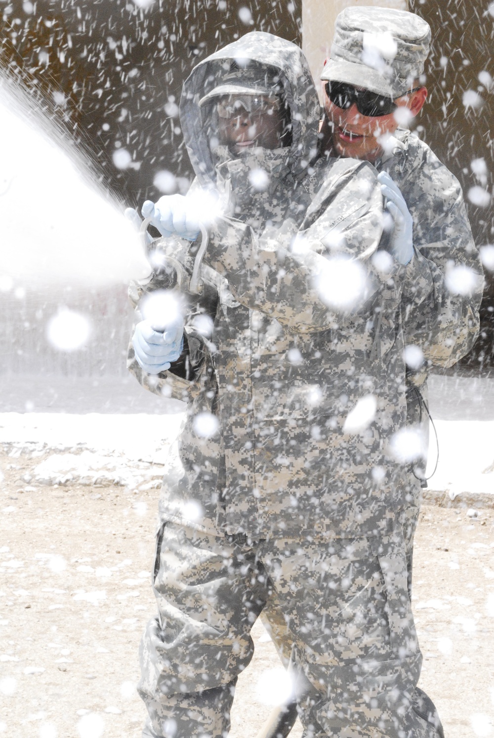 Soldiers learn DeCon techniques