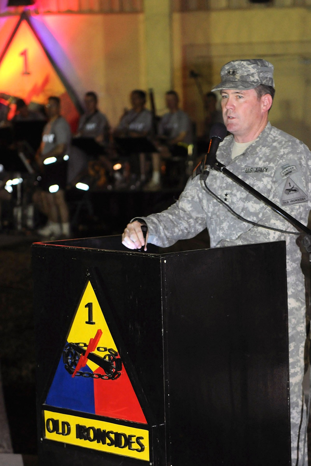 1st AD Celebrates 235th Army Birthday at Evening Extravaganza