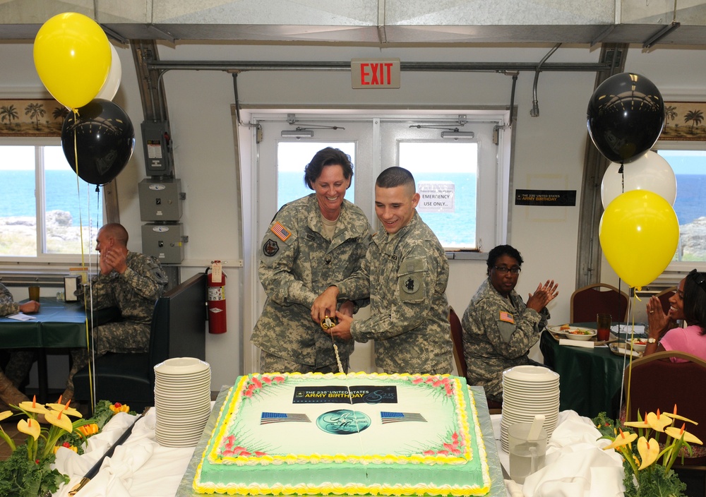 Army Celebrates 235th Birthday at JTF Guantanamo