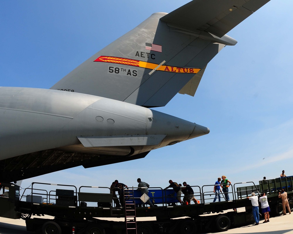 Altus Airmen fly dolphins