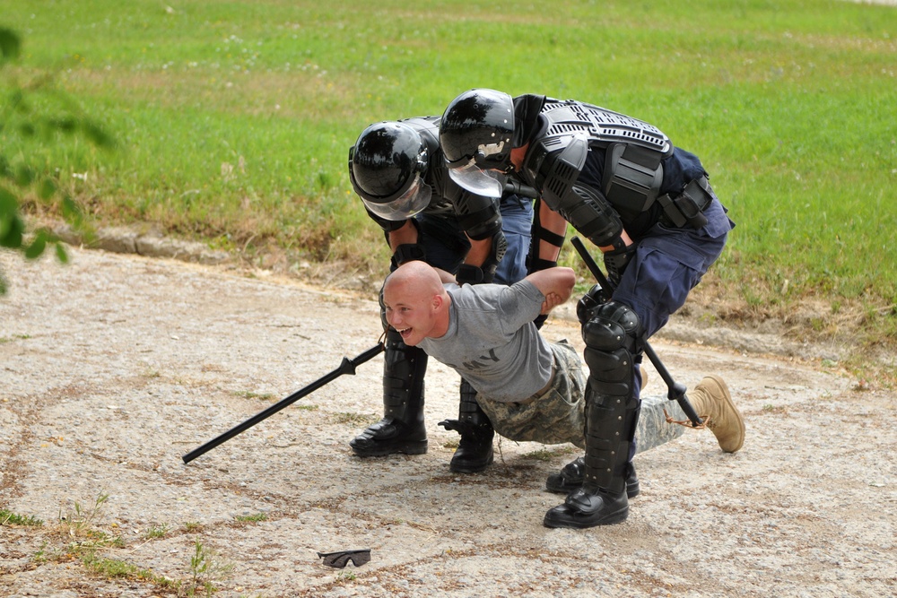 U.S. KFOR Soldiers conduct exercise with Kosovo Police