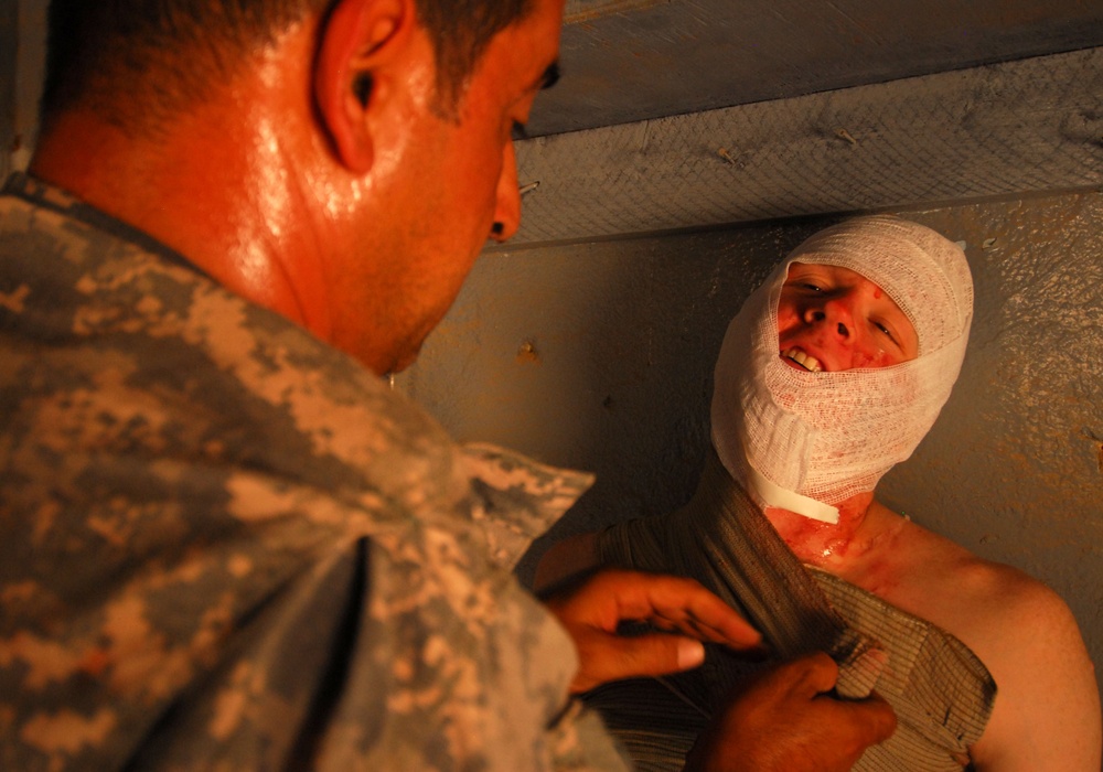 3ID Troops Give Medical Training to Iraqi Army, Police Civilians
