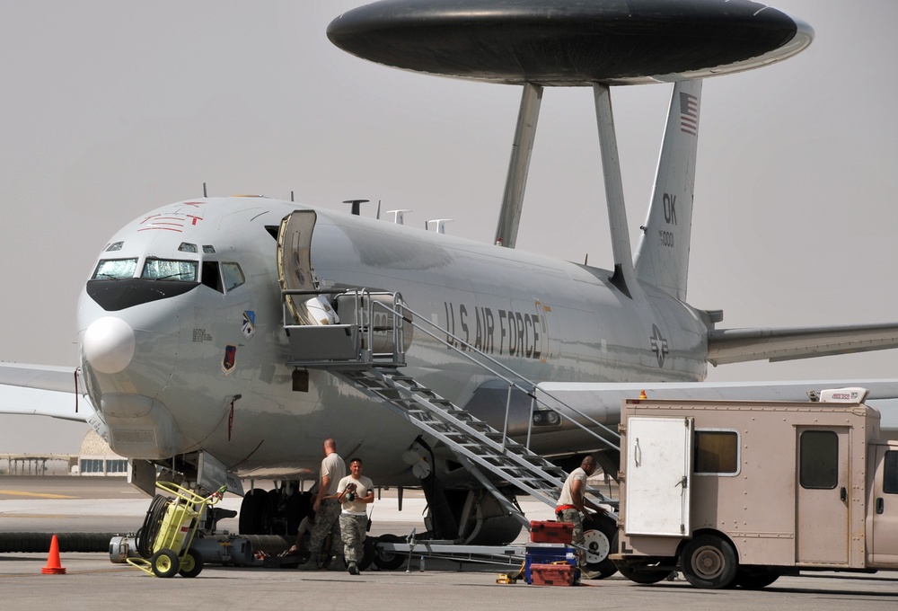Sentry Maintenance Airmen Repair E-3 in Southwest Asia
