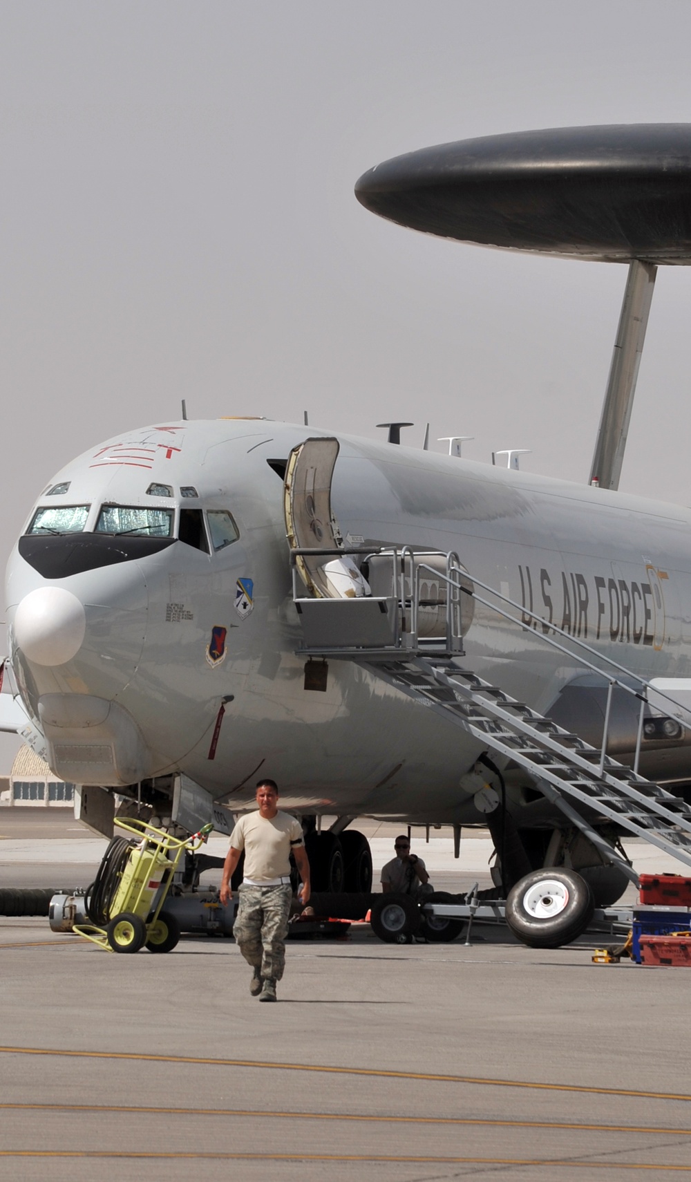 Sentry Maintenance Airmen Repair E-3 in Southwest Asia