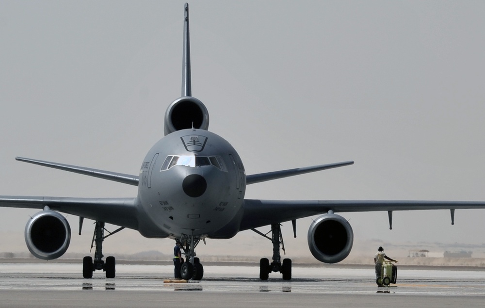 KC-10 Extender: BIG Parking Space Required